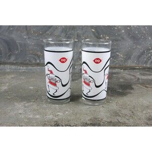 Set of 2 Vintage Dairy Queen Christmas Santa Claus Drinking Glasses